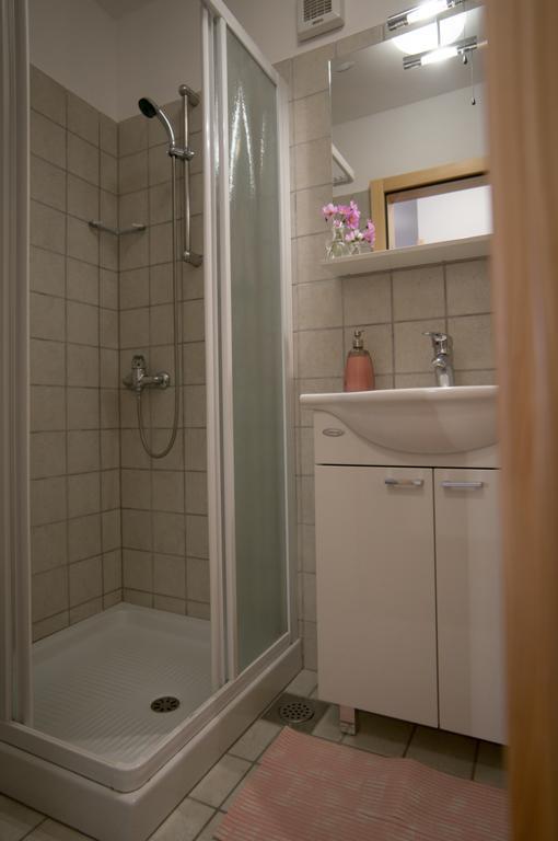 Apartmaji In Sobe Marija Jera Štanjel الغرفة الصورة